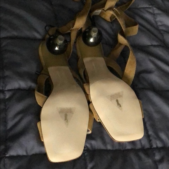 Stunning and very cute shoes - Picture 3 of 3